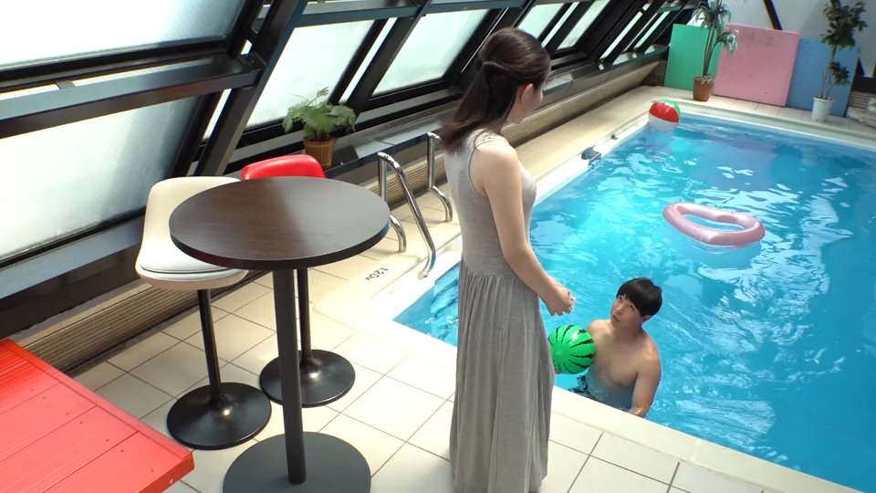 非日常的な高級ホテルでNTR